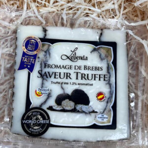 Fromage de brebis à la truffe -- Medaille d'Or (morceau)